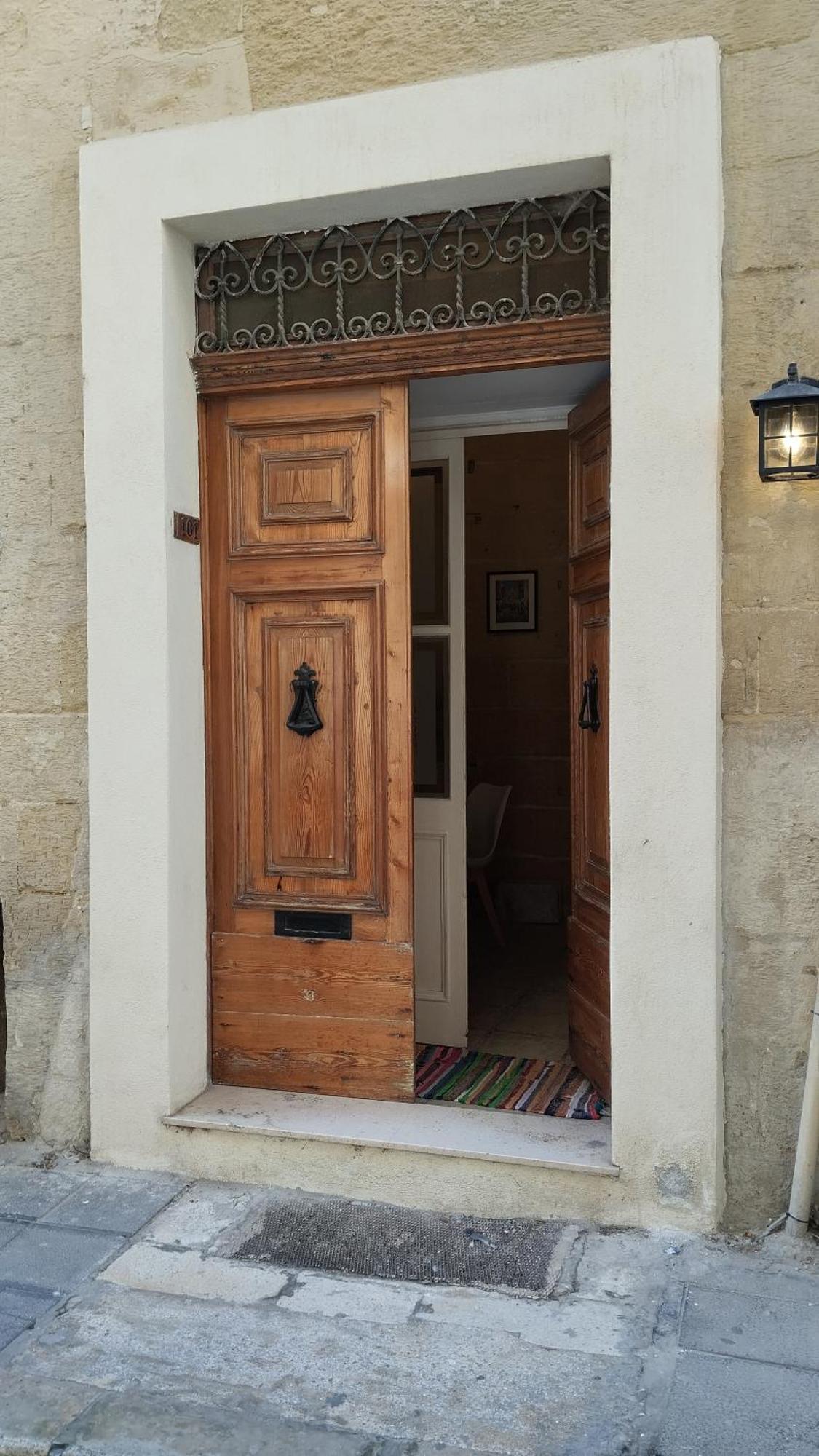 No. 101 In Valletta Luaran gambar